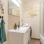 Varsovian Chic - Stylish 2br In Center With Balcony & Views * 华沙