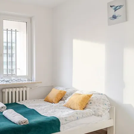 Varsovian Chic - Stylish 2br In Center With Balcony & Views * ワルシャワ