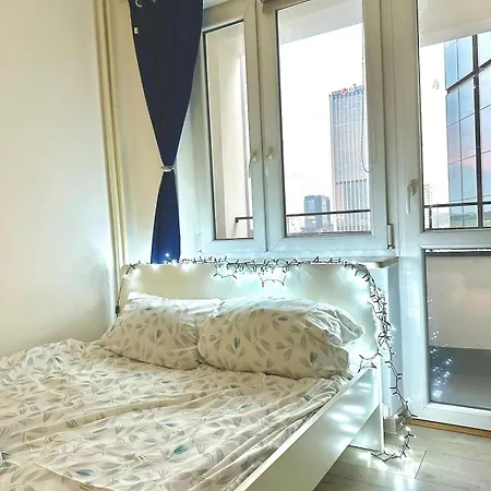 Varsovian Chic - Stylish 2br In Center With Balcony & Views