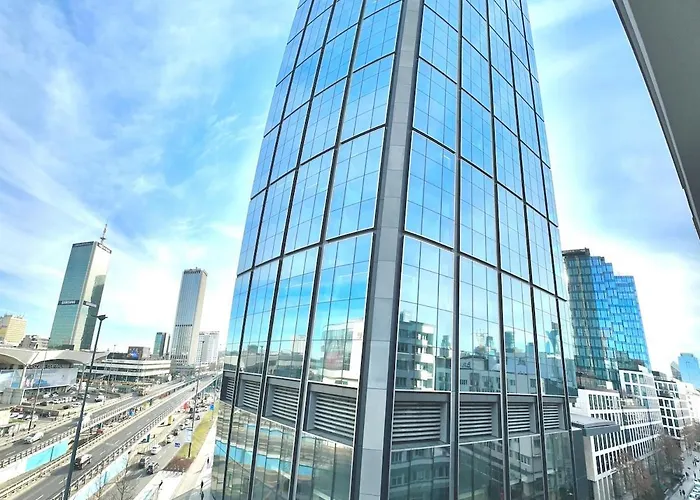 Varsovian Chic - Stylish 2br In Center With Balcony & Views Апартаменты Варшава