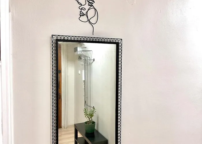 Varsovian Chic - Stylish 2br In Center With Balcony & Views *