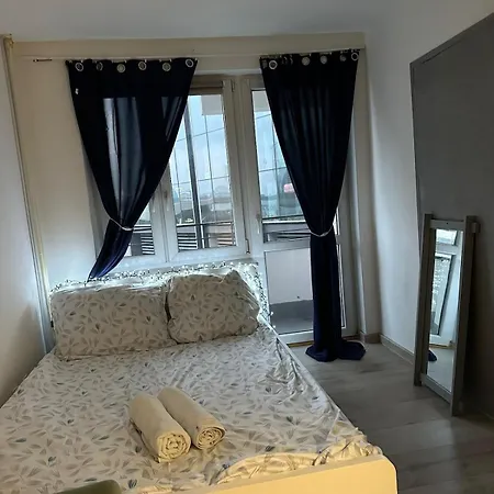 Varsovian Chic - Stylish 2br In Center With Balcony & Views Warsaw